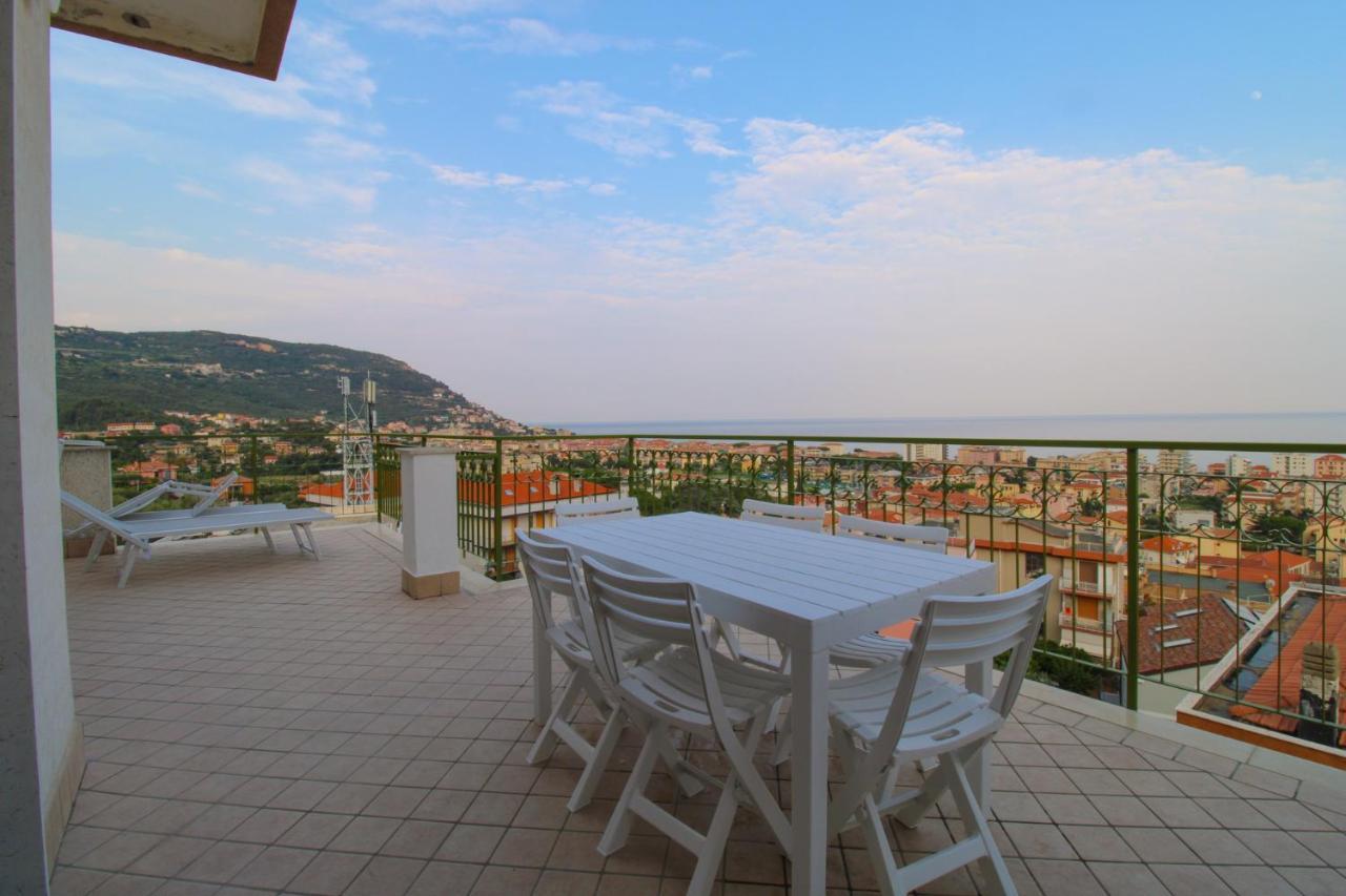 La Terrazza - By Ligooria Apartman Pietra Ligure Kültér fotó
